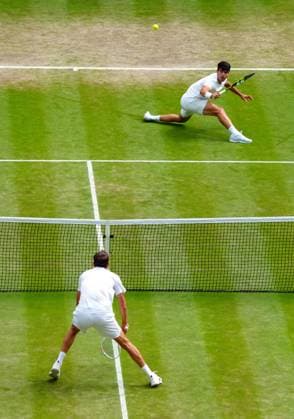 Carlos Alcaraz and Daniil Medvedev during their semi final match Wimbledon Tennis Championships, Day 12, The All England Lawn Tennis and Croquet Club, London, UK - 12 Jul 2024  Copyright: xJavierxGarcia Shutterstockx 14581882ae