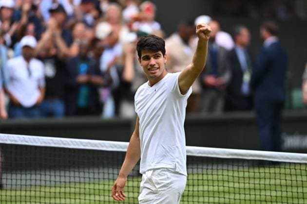 Wimbledon - Alcaraz v Medvedev Semi-Final Carlos Alcaraz (ESP) during his semi-final match at the 2024 Wimbledon Championships at the AELTC in London, UK, on July 12, 2024. Photo by Corinne Dubreuil ABACAPRESS.COM London United Kingdom  Copyright: xDubreuilxCorinne ABACAx