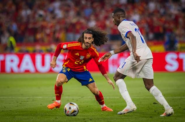 Munich, Germany. 09th Jul 2024. Cucurella (ESP) Ousmane Dembele (FRA) Spain - France Spanien - Frankreich 09.07.2024