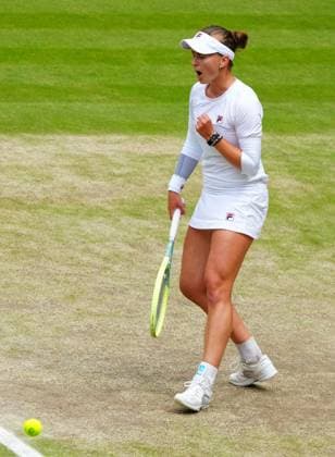 Barbora Krejcikova celebrates during the Ladies Singles Final Wimbledon Tennis Championships, Day 13, The All England Lawn Tennis and Croquet Club, London, UK - 13 Jul 2024  Copyright: xJavierxGarcia Shutterstockx 14584798m