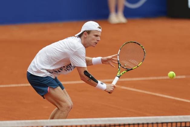 Tennis Herren ATP, Tennis Herren Tennis Herren Tour 500 European Open Hamburg, Hamburg Open ATP 500 2024 Qualifikationsrunde , 13.07.2024, Jesper de Jong spielt eine Rückhand. Copyright: FernandoxSoares