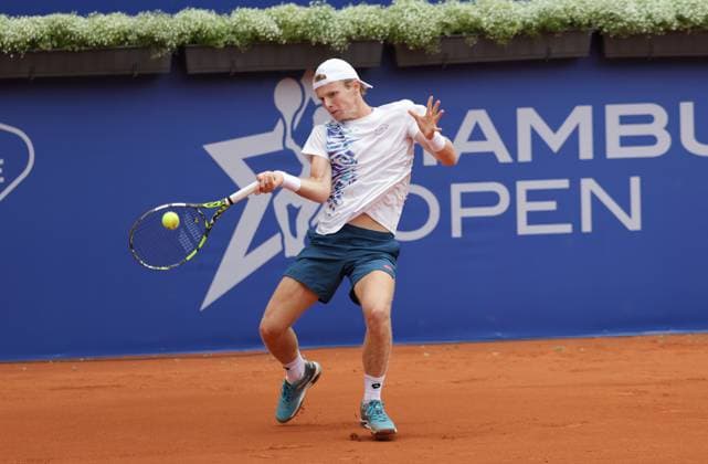 Tennis Herren ATP, Tennis Herren Tennis Herren Tour 500 European Open Hamburg, Hamburg Open ATP 500 2024 Qualifikationsrunde , 13.07.2024, Jesper de Jong spielt eine Vorhand. Copyright: FernandoxSoares