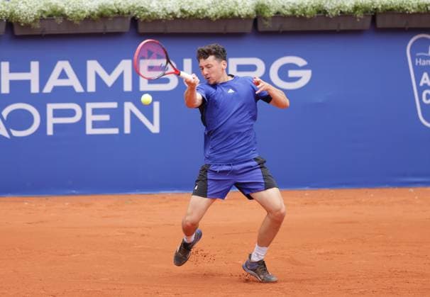 Tennis Herren ATP, Tennis Herren Tennis Herren Tour 500 European Open Hamburg, Hamburg Open ATP 500 2024 Qualifikationsrunde , 13.07.2024, Max Hans Rehberg (GER) spielt eine Vorhand. Copyright: FernandoxSoares