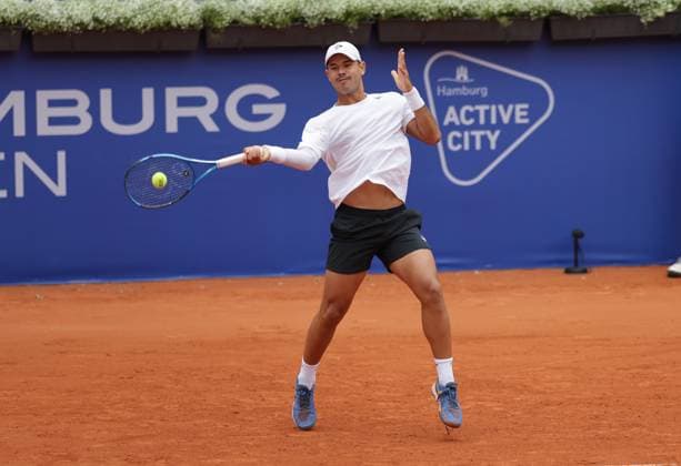Tennis Herren ATP, Tennis Herren Tennis Herren Tour 500 European Open Hamburg, Hamburg Open ATP 500 2024 Qualifikationsrunde , 13.07.2024, Nick Hardt (DOM) spielt eine Vorhand. Copyright: FernandoxSoares