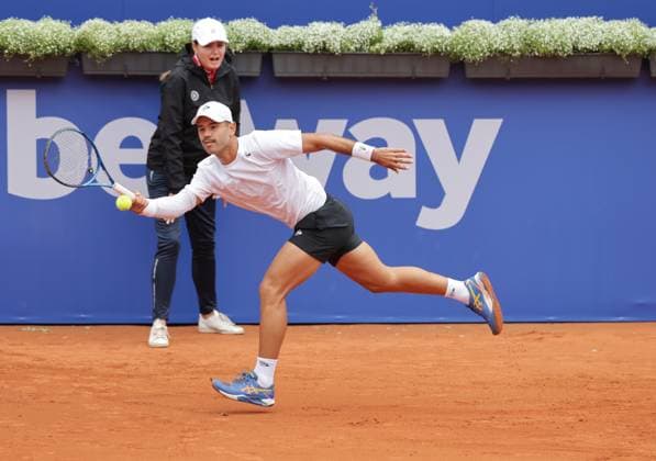 Tennis Herren ATP, Tennis Herren Tennis Herren Tour 500 European Open Hamburg, Hamburg Open ATP 500 2024 Qualifikationsrunde , 13.07.2024, Nick Hardt (DOM) spielt eine Vorhand. Copyright: FernandoxSoares