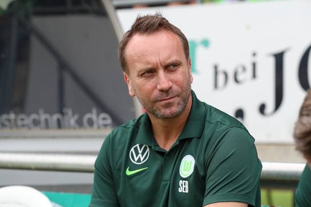 13.07.2024, xtgx, Fussball Testspiel, Becks-Auswahl - VfL Wolfsburg emspor, v.l. Sebastian Schindzielorz (Wolfsburg, Sportdirektor) (DFL DFB REGULATIONS PROHIBIT ANY USE OF PHOTOGRAPHS as IMAGE SEQUENCES and or QUASI-VIDEO) Wolfsburg