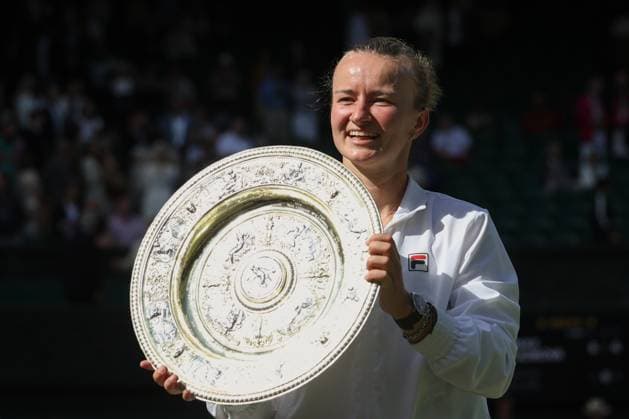 Barbora Krejcikova (CZE) mit Pokal, Trophäe., Siegerehrung, Praesentation Tennis - Wimbledon 2024 - Grand Slam ITF ATP, Tennis Herren WTA, Tennis Damen - AELTC - London - - Great Britain - 13 July 2024. Copyright: xJuergenxHasenkopfx