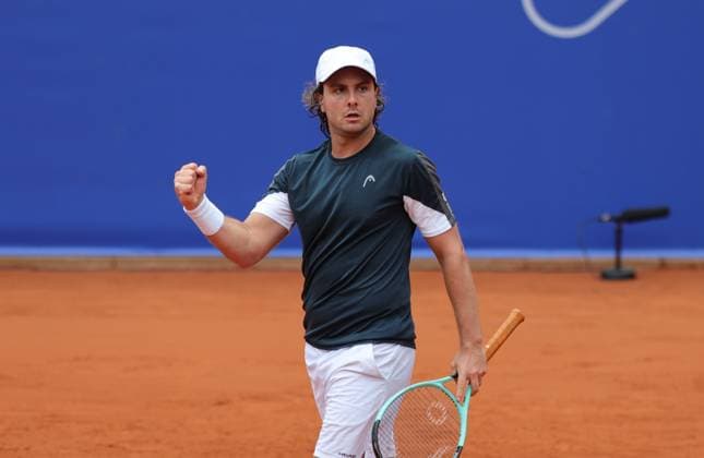 Tennis Herren ATP, Tennis Herren Tennis Herren Tour 500 European Open Hamburg, Hamburg Open ATP 500 2024 Qualifikationsrunde , 13.07.2024, Marco Trungelliti (ARG) freut sich über den gewonnen Aufschlag Copyright: FernandoxSoares