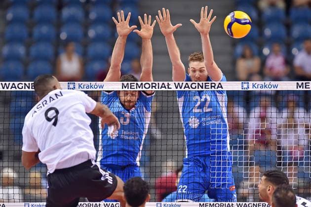 Sport Bilder des Tages 2024.07.13 Krakow Siatkowka mezczyzn, turniej towarzyski, XXI Memorial Huberta Jerzego Wagnera Slowenia - Egipt N z Mohamed Asran, Uros Planinsic, Janez Krzic Janz Foto Krzysztof Porebski PressFocus 2024.07.13 Krakow Volleyball men, 21. Hubert Jerzy Wagner Memorial friendly tournament Slovenia - Egypt Mohamed Asran, Uros Planinsic, Janez Krzic Janz Credit: Krzysztof Porebski PressFocus NEWSPIX.PL --- Newspix.pl  20240713PF_KP20714
