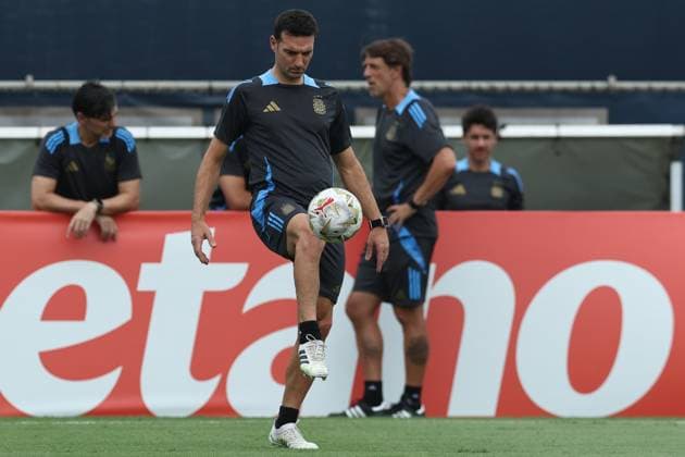Argentina s head coach Lionel Scaloni takes part in a training session ahead the match against Colombia for the Copa America USA 2024 final match, at Florida International University (FIU), Miami, on July 13, 2024. MIAMI UNITED STATES Copyright: xALEJANDROxPAGNIx