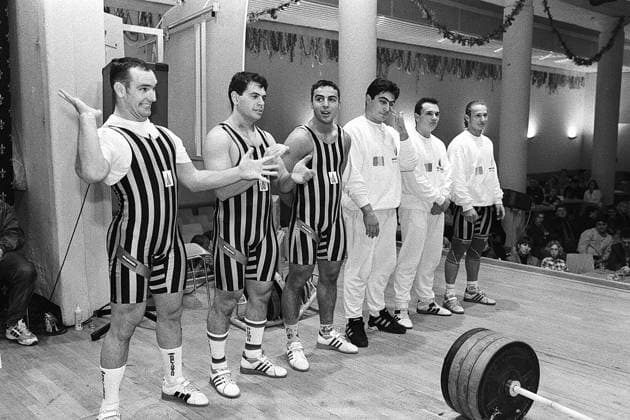 Archivbilder der Woche SPORT KW28 CAC_Gewichtheben 27.09.1996, Chemnitz, Haus des Gastes Reichenbrand , Reichenbrander Straße, Trainings- und Wettkampfstätte des Chemnitzer Athletenclub. Links: Marc Huster, 2.vl: Ingo Steinhöfel *** CAC Weightlifting 27 09 1996, Chemnitz, Haus des Gastes Reichenbrand , Reichenbrander Straße, training and competition venue of the Chemnitzer Athletenclub Left Marc Huster, 2 fl Ingo Steinhöfel