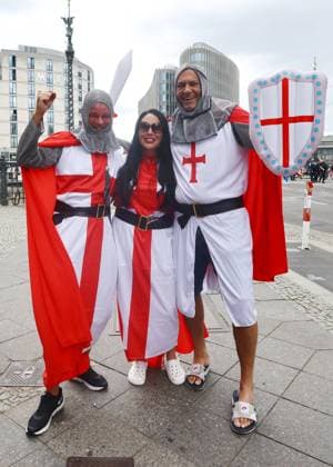 Berlin, Germany, 14th July 2024. England fans arriving in Berlin ahead of the UEFA European Championships final match at Olympiastadion, Berlin. Picture credit should read: David Klein Sportimage EDITORIAL USE ONLY. No use with unauthorised audio, video, data, fixture lists, club league logos or live services. Online in-match use limited to 120 images, no video emulation. No use in betting, games or single club league player publications. SPI-3228-0003