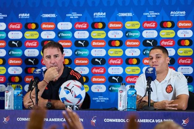 RECORD DATE NOT STATED Copa America USA 2024 Colombia press conference, PK, Pressekonferenz Nestor Lorenzo head coach and Juan Fernando Quintero of Colombia during press conference ahead of final match against Argentina as part of CONMEBOL Copa America USA 2024 at Hard Rock Stadium on July 13, 2024 in Miami Gardens, United States. MIAMI GARDENS FLORIDA UNITED STATES  Copyright: xJosexLuisxMelgarejox 20240713160513_CA_F_2024_COL_PRESS_LORENZO16