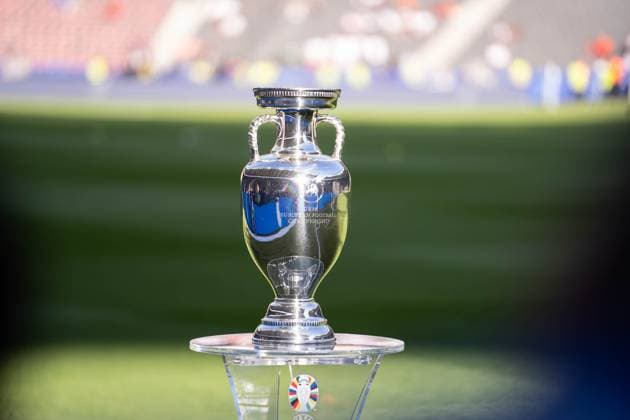 GER, Euro 2024, Finale, Spanien (ESP) vs England (GBR) 14.07.2024, Olympiastadion Berlin, Berlin, GER, Euro 2024, Finale, Spanien (ESP) vs England (GBR) Im Bild: Im Bild: EM Pokal im Stadion