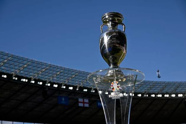 14.07.2024, Fussball UEFA EURO, EM, Europameisterschaft,Fussball 2024, Finale im Berliner Olympiastadion, Spanien - England, Henri-Delaunay-Pokal, Gewinntrophäe der Fußball-Europameisterschaft.