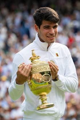 Tennis - Wimbledon Championship 2024 - Day 14 LONDON, ENGLAND - Sunday, July 14, 2024: Carlos Alcaraz (ESP) celebrates after the Gentlemen s Singles Final on Day Fourteen of The Championships Wimbledon 2024 at the All England Lawn Tennis and Croquet Club. Alcaraz won 6-2, 6-2, 7-6 (4). (Photo by Kirsten Holst Propaganda) LONDON All England Lawn Tennis and Croquet Club GREATER LONDON ENGLAND  Copyright: xKirstenxHolstx 2024-07-14-013-Wimbledon_Day_14