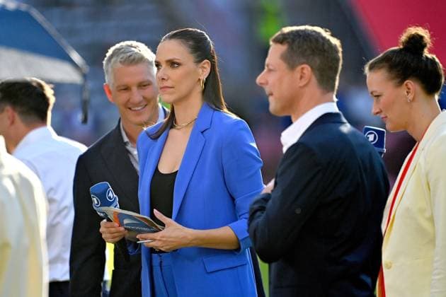 v.liLBastian SCHWEINSTEIGER,Esther SEDLACZEK (Moderatorin),Alexander BOMMES,Almuth SCHULDT. FINALE Spanien (ESP) - England (ENG) am 14.07.2024, Olympiastadion Berlin. Fussball UEFA EURO, EM, Europameisterschaft,Fussball 2024 GERMANY vom 14.06.2024 - 14.07.2024.