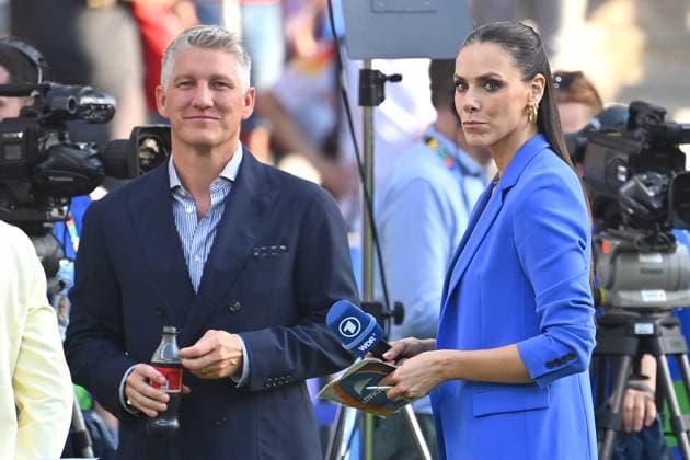 Bastian SCHWEINSTEIGER,Esther SEDLACZEK (Moderatorin), FINALE Spanien (ESP) - England (ENG) am 14.07.2024, Olympiastadion Berlin. Fussball UEFA EURO, EM, Europameisterschaft,Fussball 2024 GERMANY vom 14.06.2024 - 14.07.2024.