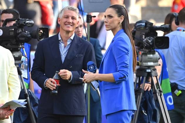 Bastian SCHWEINSTEIGER,Esther SEDLACZEK (Moderatorin), FINALE Spanien (ESP) - England (ENG) am 14.07.2024, Olympiastadion Berlin. Fussball UEFA EURO, EM, Europameisterschaft,Fussball 2024 GERMANY vom 14.06.2024 - 14.07.2024.