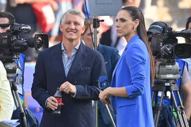 Bastian SCHWEINSTEIGER,Esther SEDLACZEK (Moderatorin), FINALE Spanien (ESP) - England (ENG) am 14.07.2024, Olympiastadion Berlin. Fussball UEFA EURO, EM, Europameisterschaft,Fussball 2024 GERMANY vom 14.06.2024 - 14.07.2024.