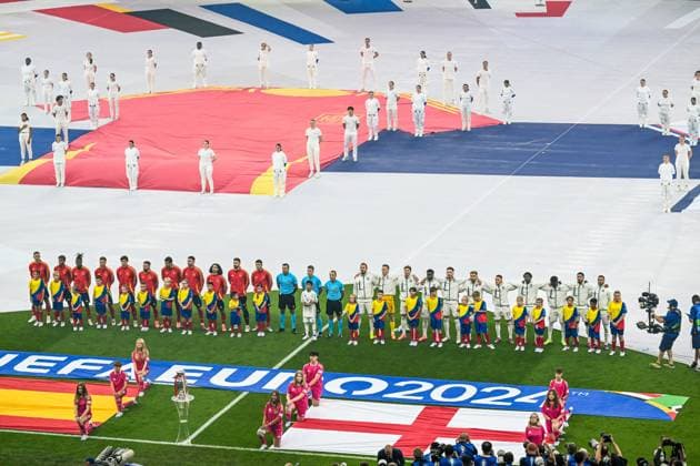 BERLIN - Players from both teams during the UEFA EURO, EM, Europameisterschaft,Fussball 2024 Final match between Spain and England at the Olympiastadion on July 14, 2024 in Berlin, Germany. ANP Hollandse Hoogte UEFA EURO 2024 FINAL 2024 xVIxANPxSportx xGerritxvanxKeulenxIVx 503473941 originalFilename: 503473941.jpg