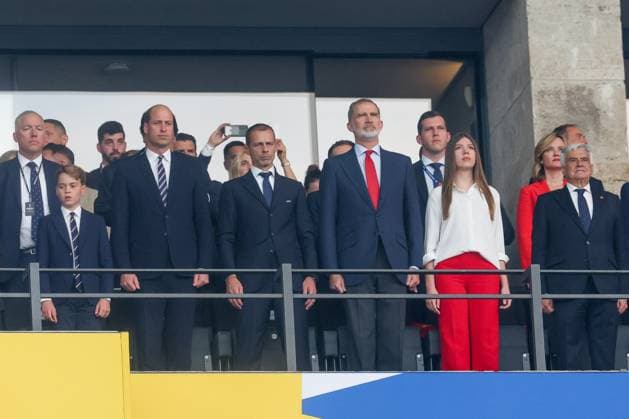 l-r: William, Prinz von Wales mit Sohn George, UEFA-Praesident Aleksander Ceferin, Koenig Felipe VI mitt Tochter Prinzessin Leonor, Spanien vs. England, Fussball, UEFA EURO, EM, Europameisterschaft,Fussball 2024, Finale, 14.07.2024 Berlin Berlin Deutschland