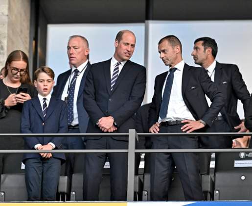 14.07.2024, Fussball UEFA EURO, EM, Europameisterschaft,Fussball 2024, Finale im Berliner Olympiastadion, Spanien - England, William , Prinz von Wales (England) und Sohn George (England)