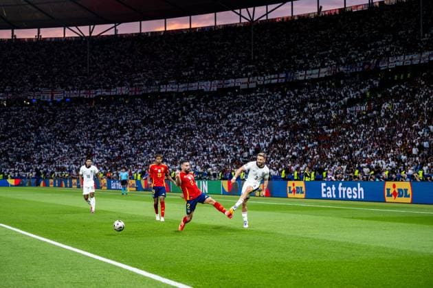 240714 Daniel Carvajal of Spain and Luke Shaw of England during the UEFA EURO, EM, Europameisterschaft,Fussball 2024 Football Championship final between Spain and England on July 14, 2024 in Berlin. Photo: Mathias Bergeld BILDBYRAN kod MB MB0946 fotboll football soccer fotball fotbolls-em europamästerskap em uefa euro uefa european football championship euro 2024 final spanien spain england bbeng Copyright: MATHIASxBERGELD BB240714MB068