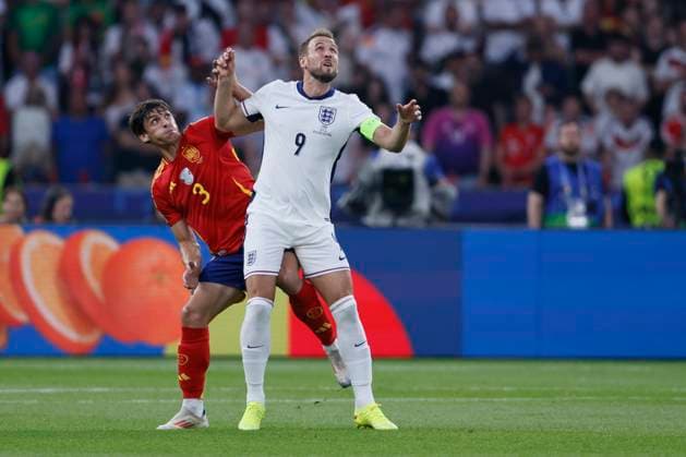 Spain v England: Final - UEFA EURO, EM, Europameisterschaft,Fussball 2024 Robin Le Normand of Spain and Harry Kane of England challenge during the UEFA EURO 2024 final match between Spain and England at Olympiastadion on July 14, 2024 in Berlin, Germany. Berlin Olympiastadion Germany Germany Copyright: xRichardxSellers Sportsphoto APLx 14045684