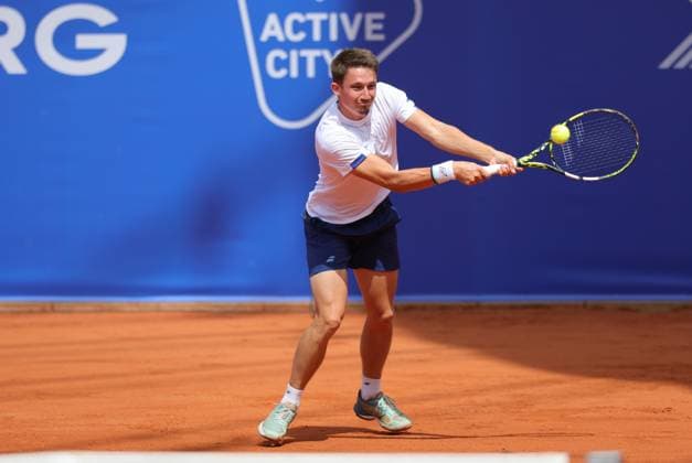 Tennis Herren ATP, Tennis Herren Tennis Herren Tour 500 European Open Hamburg, Hamburg Open ATP 500 2024 Qualifikationsrunde , 14.07.2024, Ugo Blanchet (FRA) spielt eine Rückhand. Copyright: FernandoxSoares