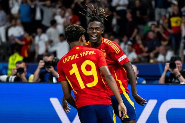 Sport Bilder des Tages 240714 Nicholas Williams of Spain celebrates with Lamine Yamal after 1-0 during the UEFA EURO, EM, Europameisterschaft,Fussball 2024 Football Championship final between Spain and England on July 14, 2024 in Berlin. Photo: Mathias Bergeld BILDBYRAN kod MB MB0946 fotboll football soccer fotball fotbolls-em europamästerskap em uefa euro uefa european football championship euro 2024 final spanien spain england bbeng jubel Copyright: MATHIASxBERGELD BB240714MB100