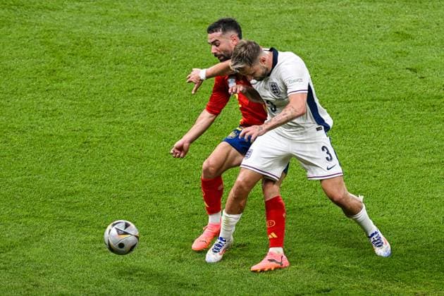 BERLIN - (l-r) Dani Carvajal of Spain, Luke Shaw of England during the UEFA EURO, EM, Europameisterschaft,Fussball 2024 Final match between Spain and England at the Olympiastadion on July 14, 2024 in Berlin, Germany. ANP Hollandse Hoogte UEFA EURO 2024 FINAL 2024 xVIxANPxSportx xGerritxvanxKeulenxIVx 503481244 originalFilename: 503481244.jpg