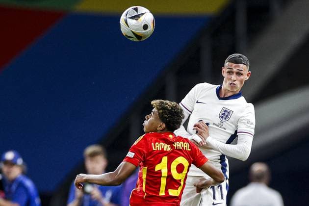 BERLIN, 14-07-2024, Olympia Stadium , European Football Championship Euro2024, final match no.51 between Spain and England. Spain player Lamine Yamal, England player Phil Foden Spain - England (Euro2024)  x25760460x Copyright: