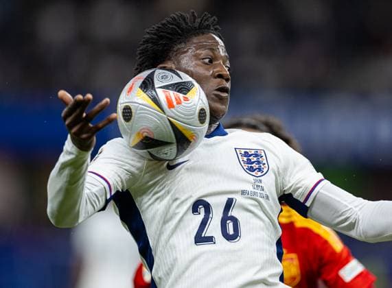 Football - UEFA EURO, EM, Europameisterschaft,Fussball 2024 - Final - Spain v England BERLIN, GERMANY - Sunday, July 14, 2024: England s Kobbie Mainoo during the UEFA Euro 2024 Final match between Spain and England at the Olympiastadion. (Photo by David Rawcliffe Propaganda) BERLIN Olympiastadion BERLIN GERMANY  Copyright: xDavidxRawcliffex P2024-07-14-Spain_England-41