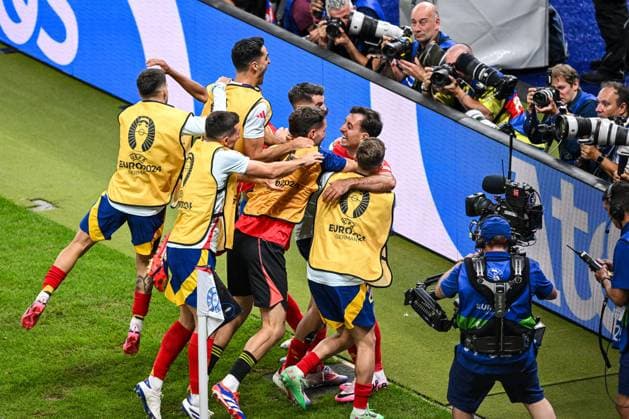 BERLIN - Mikel Oyarzabal of Spain celebrates the 2-1 during the UEFA EURO, EM, Europameisterschaft,Fussball 2024 Final match between Spain and England at the Olympiastadion on July 14, 2024 in Berlin, Germany. ANP Hollandse Hoogte UEFA EURO 2024 FINAL 2024 xVIxANPxSportx xGerritxvanxKeulenxIVx 503484002 originalFilename: 503484002.jpg