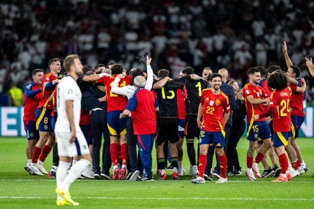 240714 Players of Spain celebrate after the UEFA EURO, EM, Europameisterschaft,Fussball 2024 Football Championship final between Spain and England on July 14, 2024 in Berlin. Photo: Mathias Bergeld BILDBYRAN kod MB MB0946 fotboll football soccer fotball fotbolls-em europamästerskap em uefa euro uefa european football championship euro 2024 final spanien spain england bbeng jubel Copyright: MATHIASxBERGELD BB240714MB162