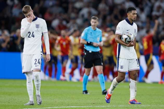 Spain v England: Final - UEFA EURO, EM, Europameisterschaft,Fussball 2024 Cole Palmer of England and Jude Bellingham of England look dejected after going 2.1 down during the UEFA EURO 2024 final match between Spain and England at Olympiastadion on July 14, 2024 in Berlin, Germany. Berlin Olympiastadion Germany Germany Copyright: xRichardxSellers Sportsphoto APLx 14045741
