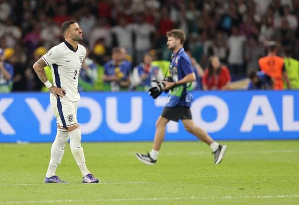 Spain v England UEFA EURO, EM, Europameisterschaft,Fussball 2024 Final Kyle Walker of England reacts at full time during the UEFA Euro 2024 Final between Spain and England at Olympiastadion, Berlin UK Newspapers OUT Copyright: xPaulxChestertonx FIL-20347-0268