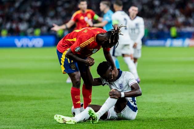 UEFA EURO, EM, Europameisterschaft,Fussball 2024: Finale Spanien - England; 14.07.2024 Nico Williams (Spanien, 17), Bukayo Saka (England, 7). UEFA EURO 2024: Finale Spanien - England; Olympiastadion, Berlin am 14.07.2024 Copyright: xBEAUTIFULxSPORTS Wunderlx