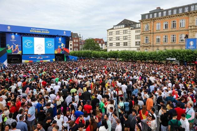 Fan Zone Burgplatz in Düsseldorf - Public Viewing: UEFA EURO, EM, Europameisterschaft,Fussball 2024 - Fianel - Spanien gegn England; 14.07.2024 Fan Zone Burgplatz in Düsseldorf - Public Viewing: UEFA EURO 2024 - Fianel - Spanien gegn England am 14.07.2024, Düsseldorf. - Copyright: xBEAUTIFULxSPORTS KennyxBeelex