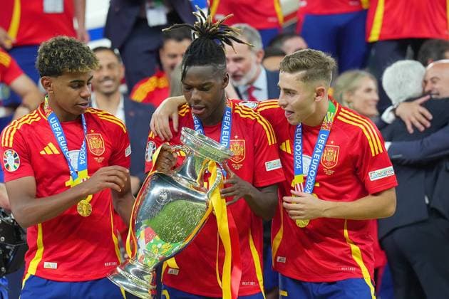 Spain s Lamine Yamal , Spain s Nico Williams , Spain s Fermin Lopez during the Euro 2024 soccer match between Spain and England at the Olympiastadion, Berlin , Germany - Sunday , July 14 , 2024. - Soccer .  Copyright: xSpada LaPressex