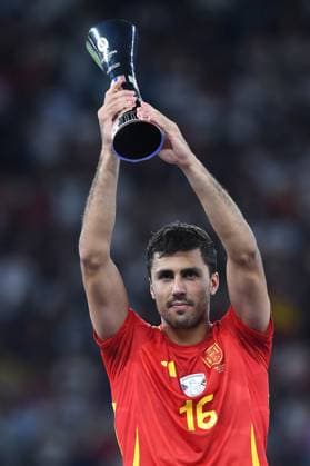 Fußball UEFA EURO, EM, Europameisterschaft,Fussball 2024 Finale Spanien - England am 14.07.2024 im Olympiastadion Berlin in Berlin Rodri ( Spanien ) Spieler des Turniers Player of the Tournement