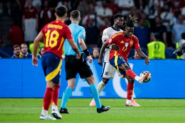 UEFA EURO, EM, Europameisterschaft,Fussball 2024: Finale Spanien - England; 14.07.2024 Marc Guehi (England, 6), Nico Williams (Spanien, 17). UEFA EURO 2024: Finale Spanien - England; Olympiastadion, Berlin am 14.07.2024 Copyright: xBEAUTIFULxSPORTS Wunderlx