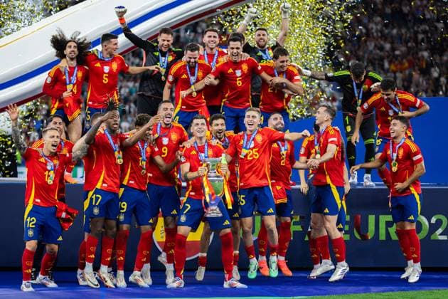 Spain vs England during the UEFA EURO, EM, Europameisterschaft,Fussball 2024 final match in Berlin, Germany Team of Spain celebrate a win UEFA EURO 2024 with Henri Delaunay trophy after the UEFA EURO 2024 final match between Spain and England at Olympiastadion Berlin in Berlin, Germany. Copyright: xMikolajxBarbanellx