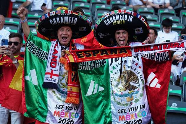 Euro2024, EM 2024, Fussball UEFA; Finale ,Finale , Spanien -England , Olympiastadion, Berlin Spanien Fans Aktion, Einzelbild