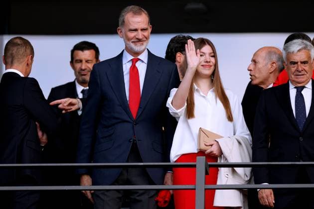 FELIPE der VI Koenig von Spanien mit Tochter Prinzesin SOFIA Europameisterschaften 2024 Deutschland EURO 2024 Spiel Finale SPA - ENG 2 : 1 am 14.07.2024 in Berlin DFL REGULATIONS PROHIBIT ANY USE OF PHOTOGRAPHS as IMAGE SEQUENCES and or QUASI-VIDEO Copyright: xLacixPerenyix