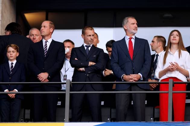 WILLIAM Prinz von Wales mit Sohn Prinz George und FELIPE der VI Koenig von Spanien mit UEFA Praesident Alexander CEFERIN und Tochter Prizesin SOFIA Europameisterschaften 2024 Deutschland EURO 2024 Spiel Finale SPA - ENG 2 : 1 am 14.07.2024 in Berlin DFL REGULATIONS PROHIBIT ANY USE OF PHOTOGRAPHS as IMAGE SEQUENCES and or QUASI-VIDEO Copyright: xLacixPerenyix