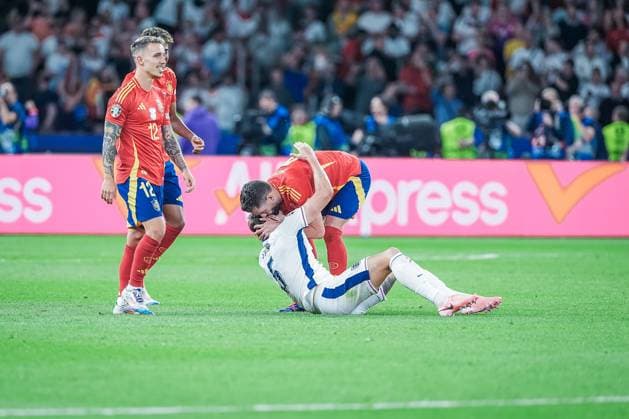 EURO 2024 - Final: Spain vs. England The years of hurt continue for England, with John Stones cheered up by Nacho, as Spain are crowned Champions of Europe, winning the trophy a record four times, after the EURO 2024 Final match between Spain and England on 13 July 2024, at Olympic Stadium Berlin, in Berlin, Germany Berlin Olympic Stadium Berlin Germany Copyright: xAlexandraxFechetex DSC02842