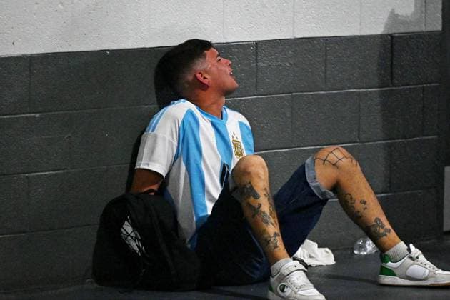 14th July 2024: Miami Gardens, Florida, USA: Fans of Argentina and Col& xf4;mbia, arrested for a pre-game riot Copa America Finals match between Columbia and Argentina at Hard Rock Stadium in Miami Gardens, Fla.  ActionPlus12668371 RodrigoxCaillaud