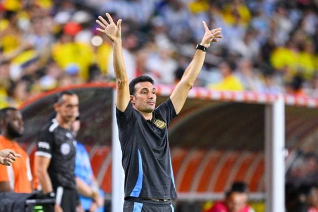 RECORD DATE NOT STATED Copa America USA 2024 Argentina 1-0 Colombia - Final Lionel Scaloni head coach of Argentina during Final match between Argentina and Colombia as part of CONMEBOL Copa America USA 2024 at Hard Rock Stadium on July 14, 2024 in Miami Gardens, Florida, United States. MIAMI GARDENS FLORIDA UNITED STATES  Copyright: xJorgexMartinezx 20240714204120_CA_2024_F_ARG_COL_SCALONI157